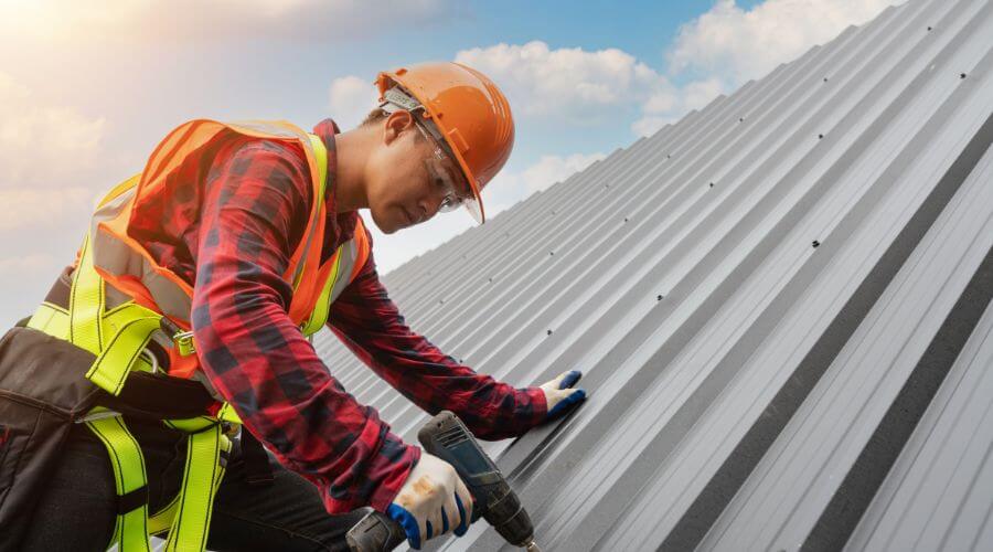 Owens Corning roofing contractor in Weskan, KS